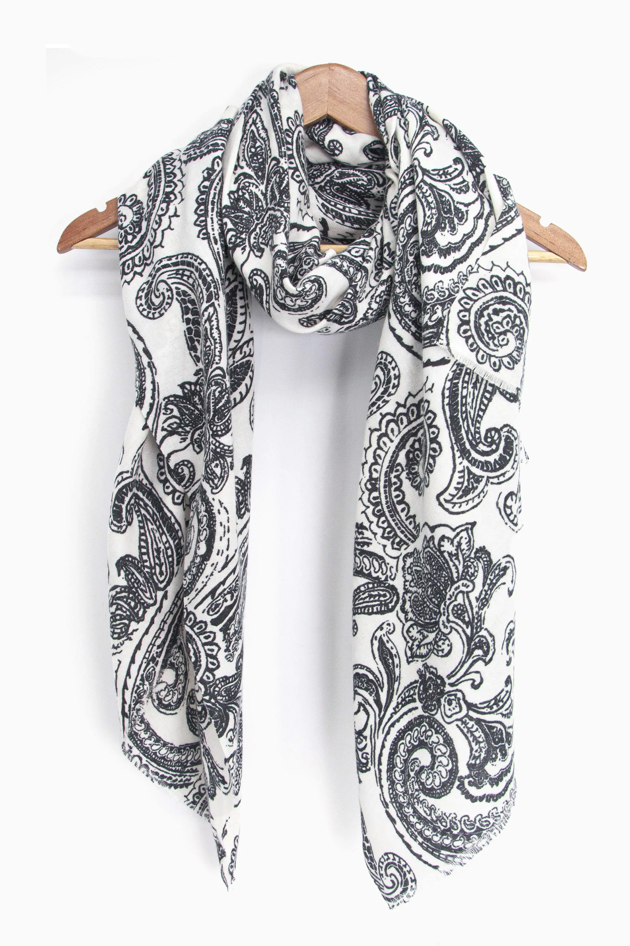 Ailidh Lightweight Scarf - Cream, Paisley