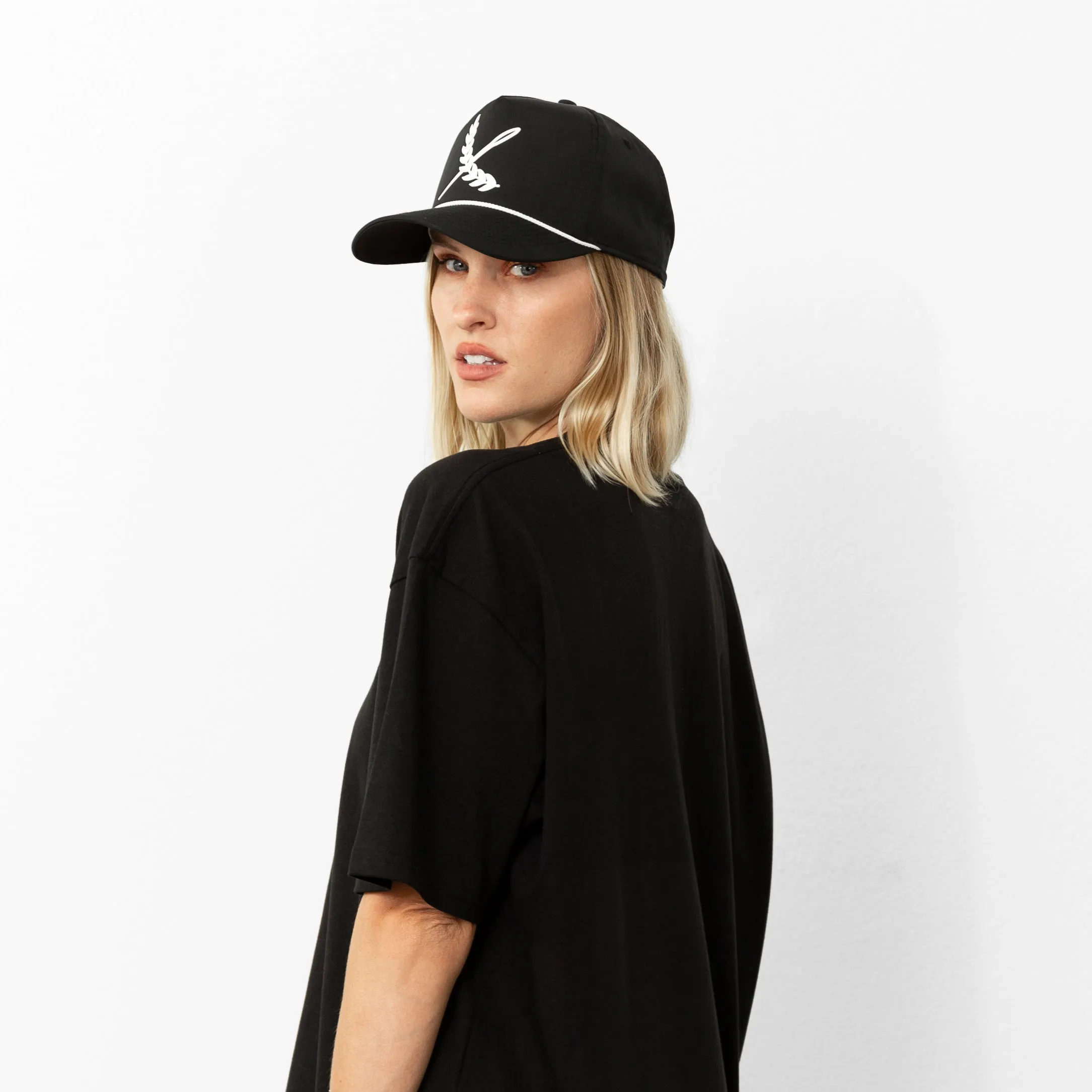 Contrast Hat - Black