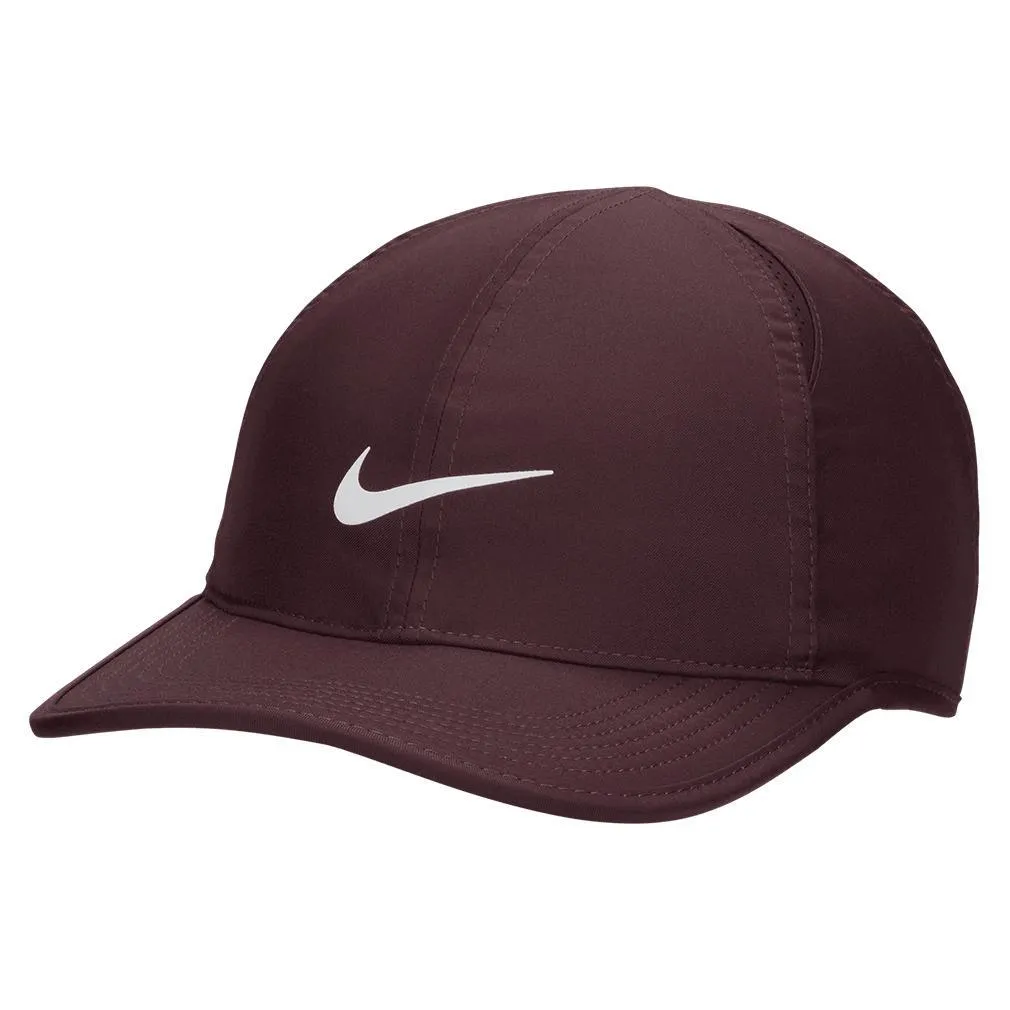 Dri-FIT Club Featherlight Cap Burgundy Crush and White