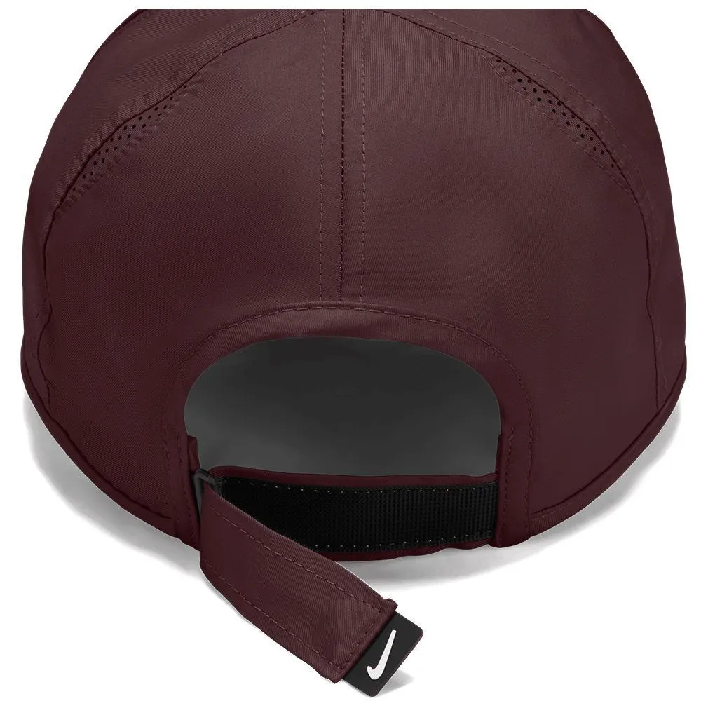 Dri-FIT Club Featherlight Cap Burgundy Crush and White