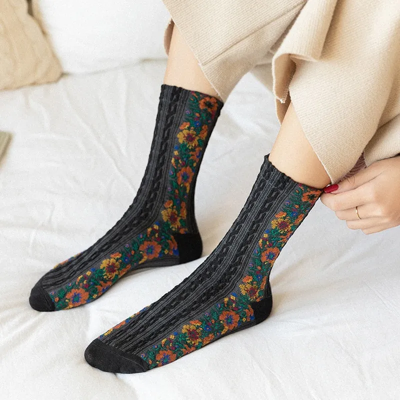 Ivy - Embroidered Floral Socks