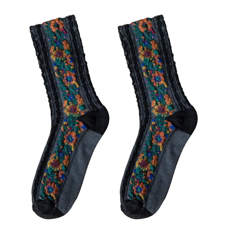 Ivy - Embroidered Floral Socks