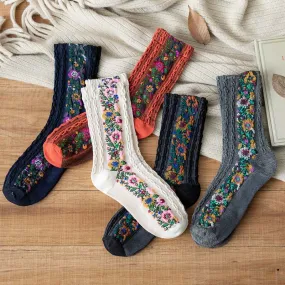 Ivy - Embroidered Floral Socks